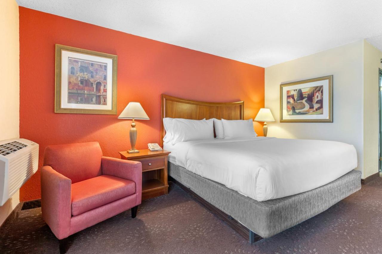 Holiday Inn Express Chicago-Downers Grove By Ihg Ngoại thất bức ảnh