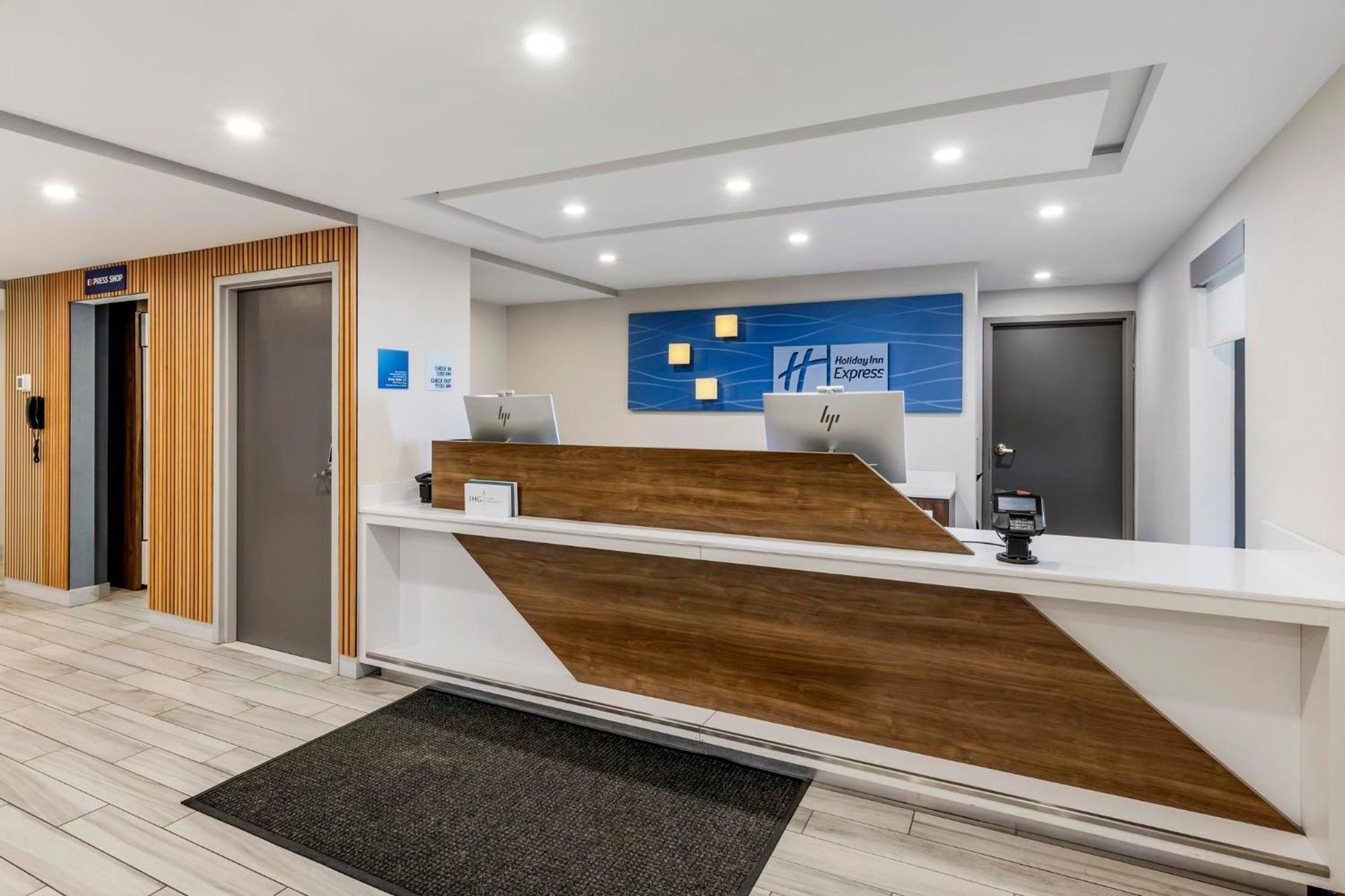Holiday Inn Express Chicago-Downers Grove By Ihg Ngoại thất bức ảnh